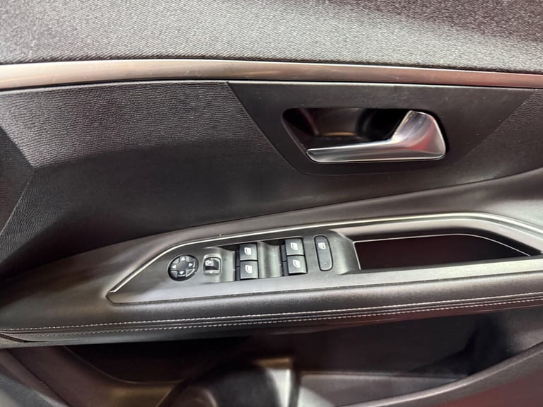 2019 Peugeot 3008 1.2 PureTech Allure Euro 6 (s/s) 5dr HATCHBACK Petrol Manual