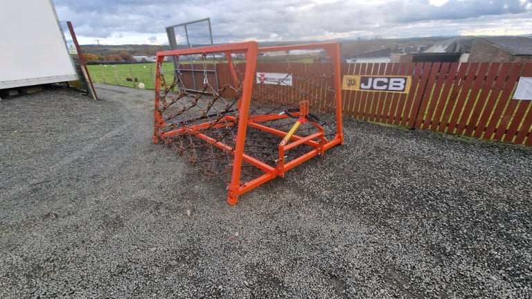 Tractor 16ft hydraulic Hackett harrows in immaculate condition 