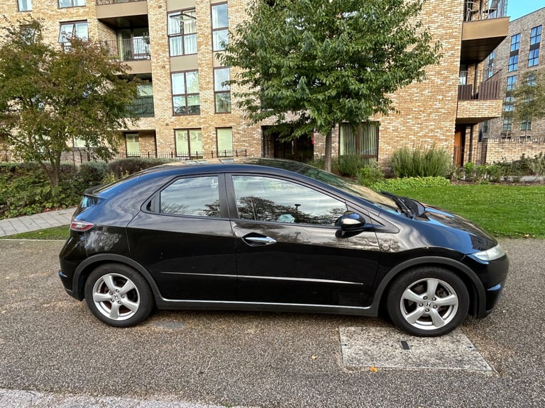 FACE LIFT 2009 HONDA CIVIC 1.8 FULL AUTOMATIC PETROL LOW MILEAGE 90k.,drives superb,great condition 