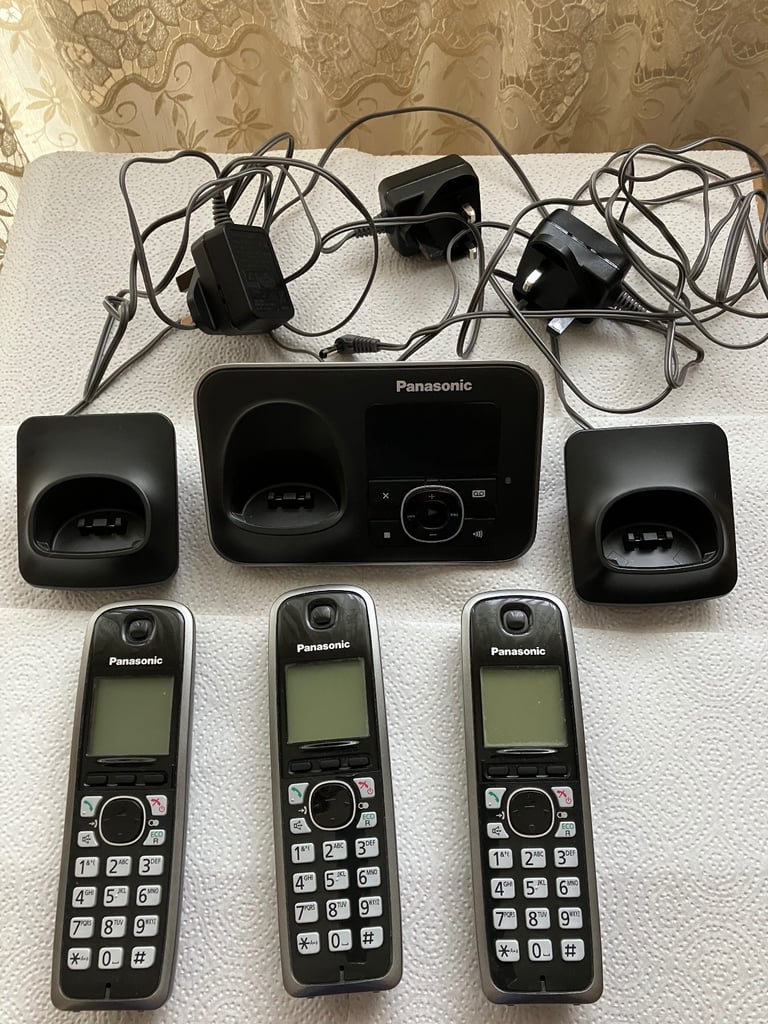 PANASONIC TRIO HANDSET CORDLESS PHONE ** STILL AVAILABLE **
