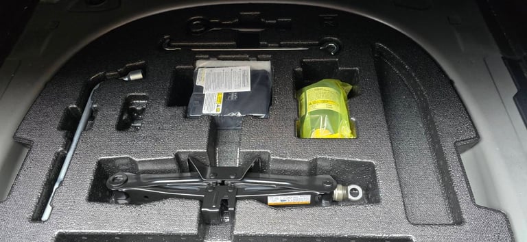 Lexus, ES300h, Saloon, 2020, self-charging hybrid, 2487 (cc), CVT Premium Edition