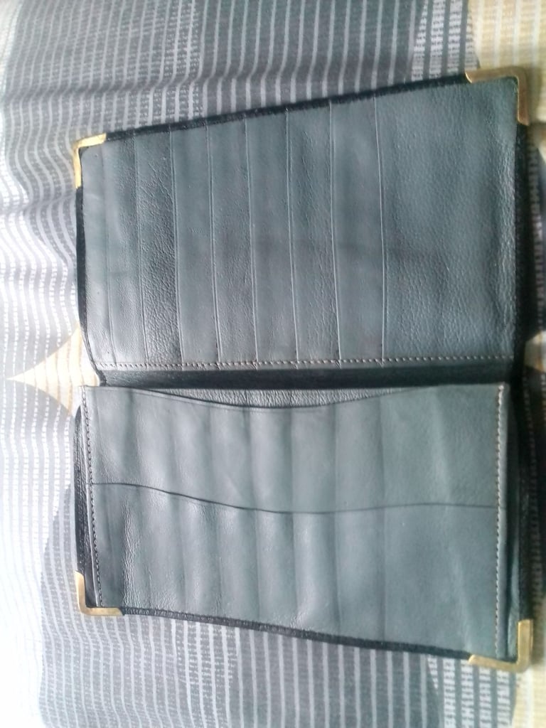 image for Vintage very collectable quality pure leather travel wallet very good condition 