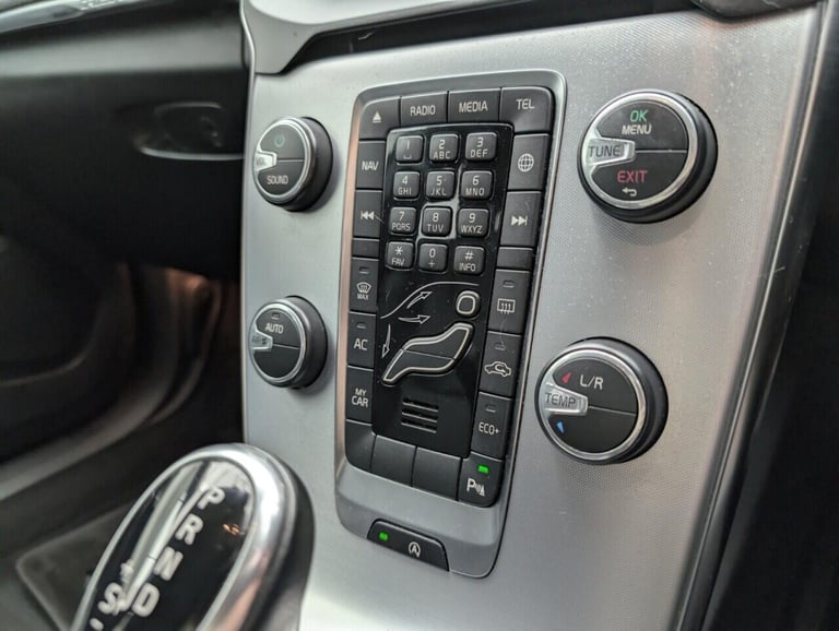 2019 Volvo V40 Cross Country 1.5 T3 Edition Hatchback 5dr Petrol Auto Euro 6 (s/s) (152 ps) 18'' ...