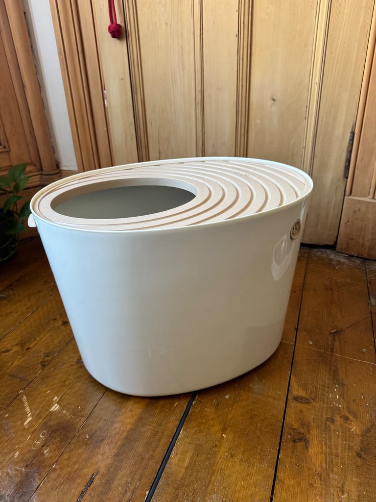 Top-Entry Oval Cat Litter Box