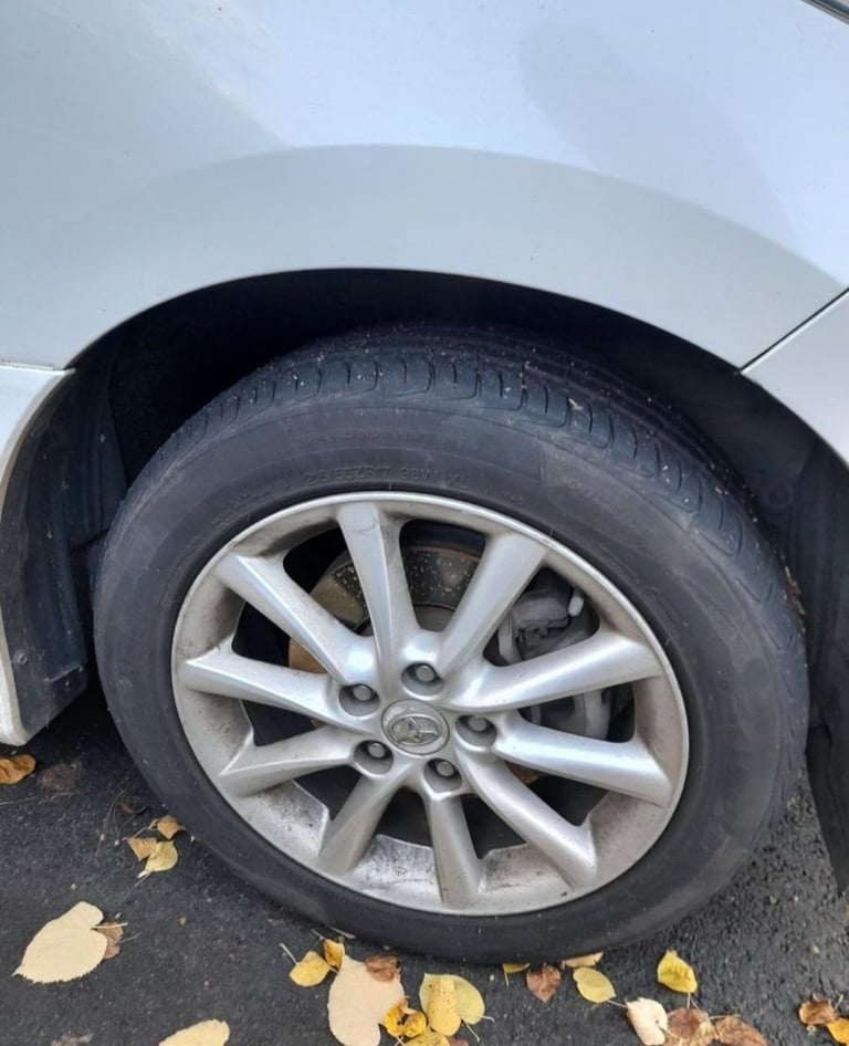 Toyota Estima in Aldershot GU12