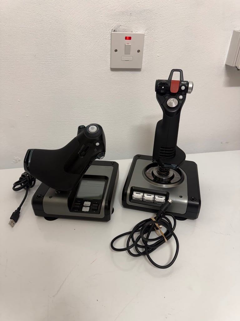 Logitech X52 Professional Flight Sim 