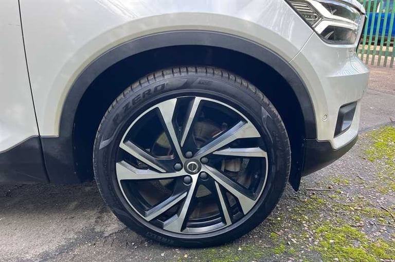 2020 Volvo XC40 2.0 B4P R DESIGN Pro 5dr Auto ESTATE PETROL Automatic
