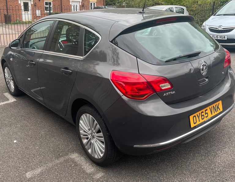 Vauxhall, ASTRA, Hatchback, 2015, Manual, 1598 (cc), 5 doors