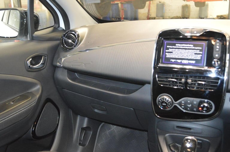 RENAULT ZOE R110 41kWh Dynamique Nav Auto 5dr (i) 2019