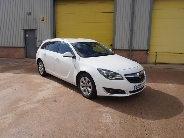 2015 Vauxhall Insignia 2.0 CDTi ecoFLEX SRi Nav Sports Tourer Euro 5 (s/s) 5dr Estate Diesel Manual