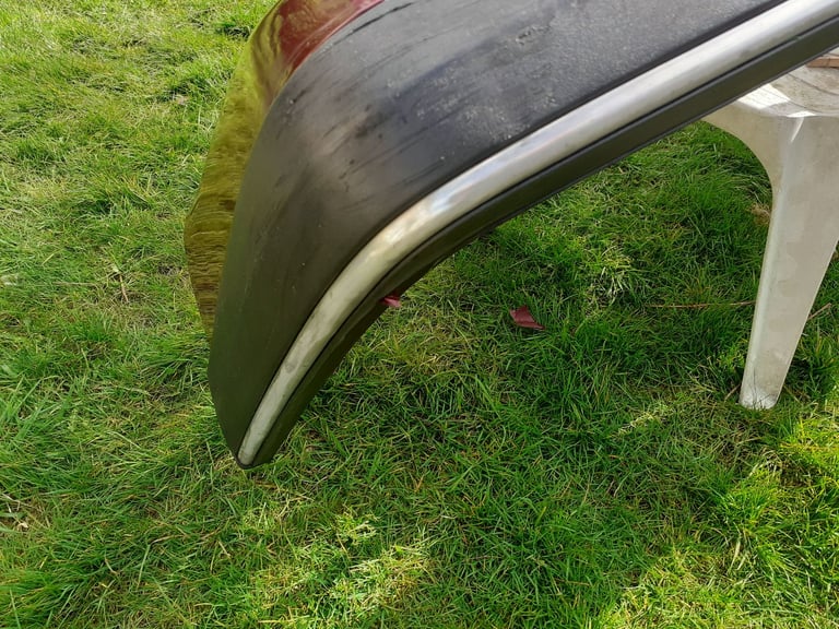 Citroen XM front bumper. Some damage (see pictures)