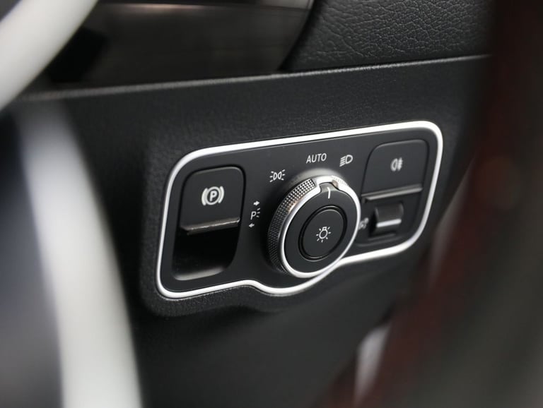 2022 Mercedes-Benz EQA EQA 300 66.5kWh AMG Line (Premium) SUV 5dr Electric Auto 4MATIC (228 ps) E...