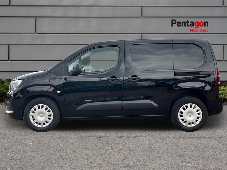  Vauxhall Combo Electric 2300 50kwh Sportive Panel Van 6dr Electric Auto L2 H1