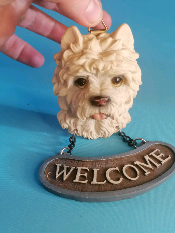 5,5 inch. (welcome). Dogs sculpture. 