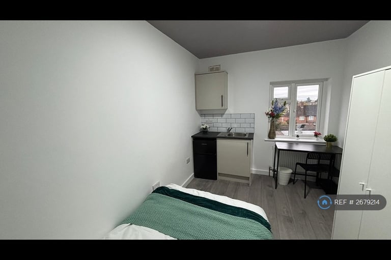 1 bedroom in Brand New Amazing House, Harrow, HA3 (#2679214)