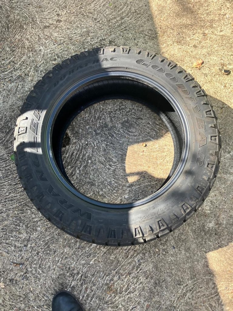 image for 255/60R20 Goodyear Wrangler Tyre. 8mm tread remaining. 