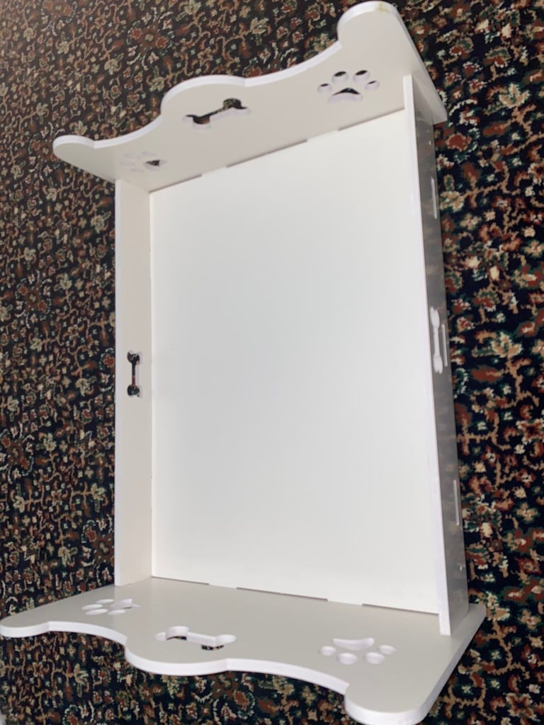 Cat wood bed brand new