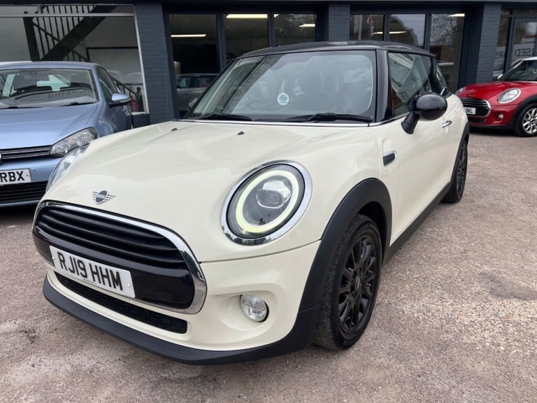  Mini Hatchback 1.5 Cooper Classic II 3dr - FSH - AIR CON - ALLOYS - BLUETOOTH