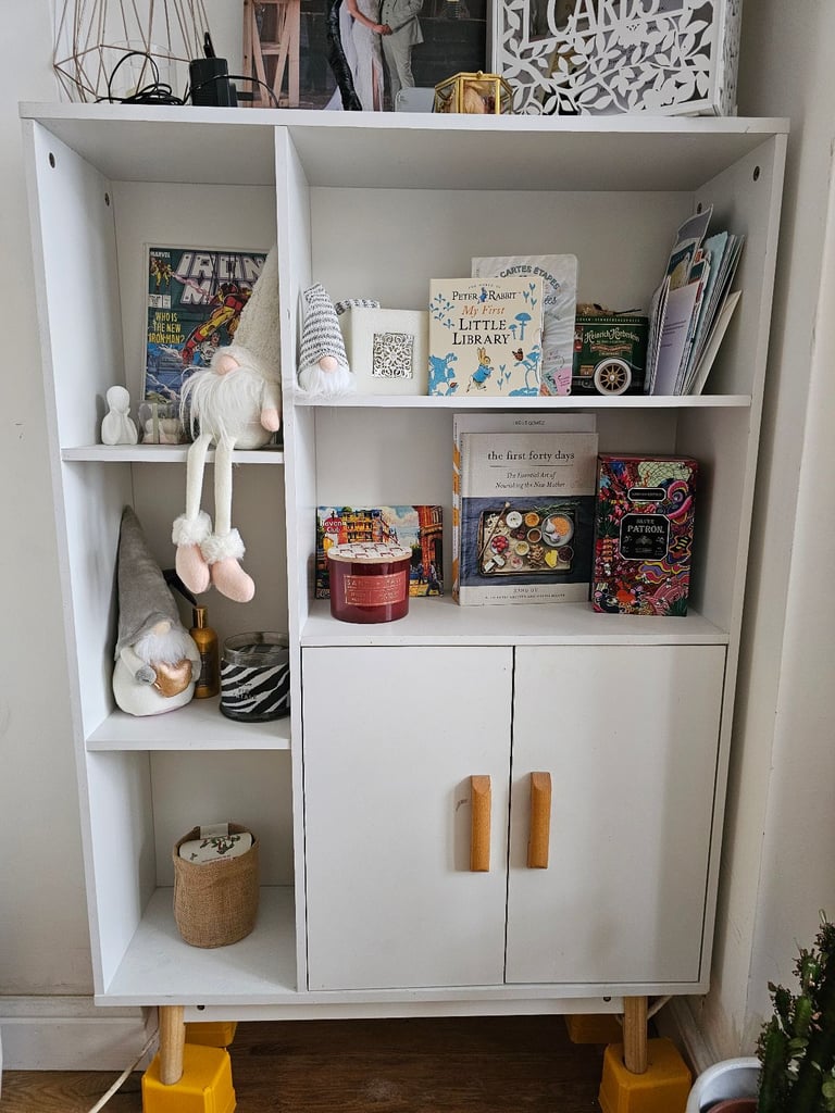 image for White Bookshelf  