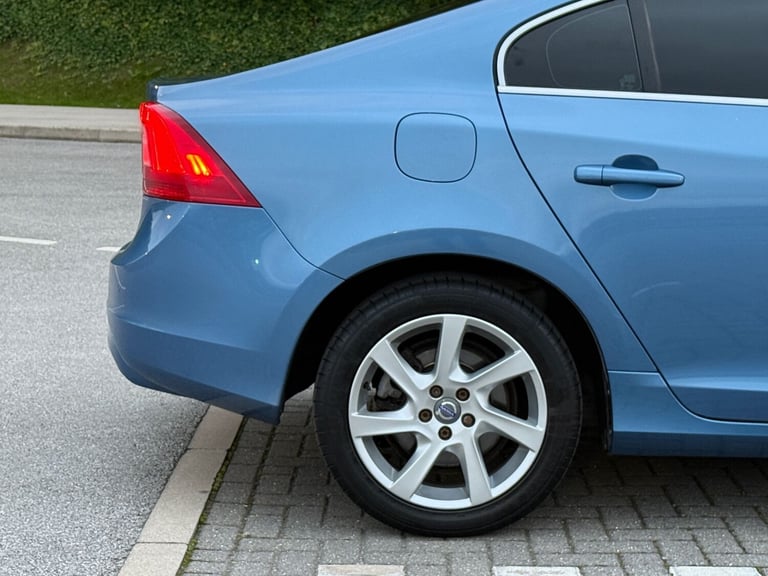 2015 Volvo S60 D2 [115] SE Lux Nav 4dr Powershift SALOON Diesel Automatic
