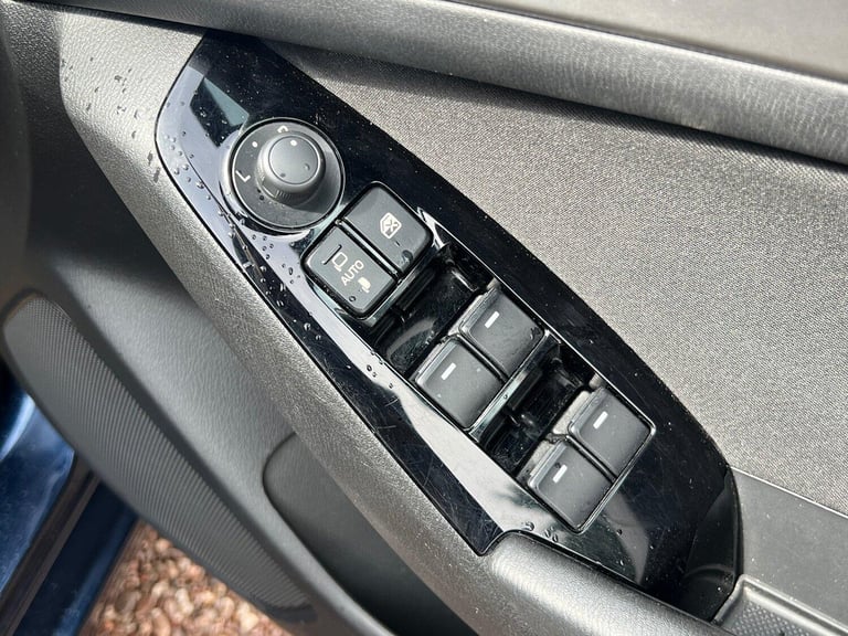 MAZDA MAZDA3 2.0 SKYACTIV-G SE-L Nav 2017