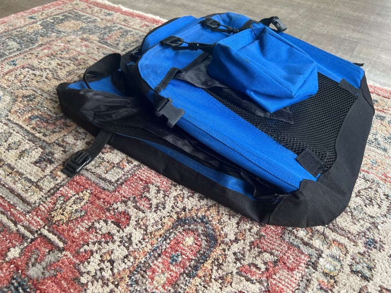 Cat / Puppy / Small Dog Travel Carrier
