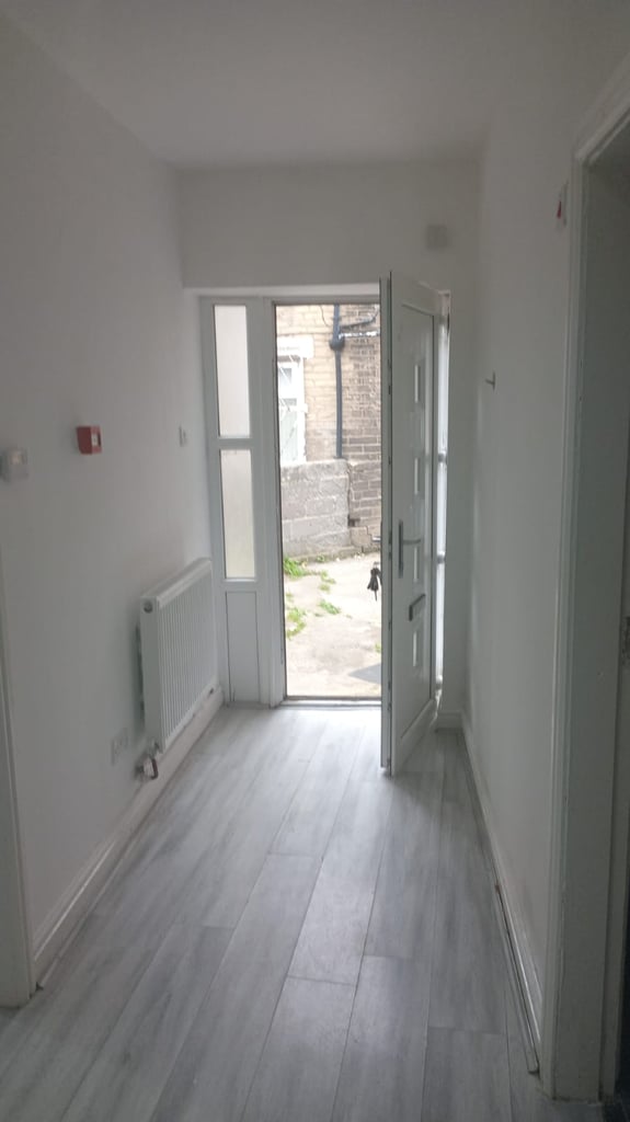 Seperate and Spacious 1 Bed Flat available for Rent in - BD7 3LP