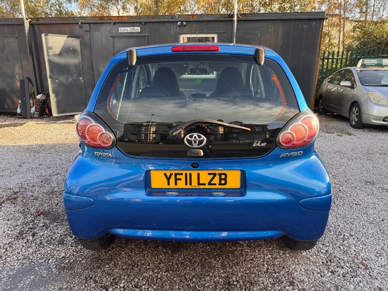 2011 Toyota AYGO 1.0 VVT-i Blue 5dr HATCHBACK Petrol Manual