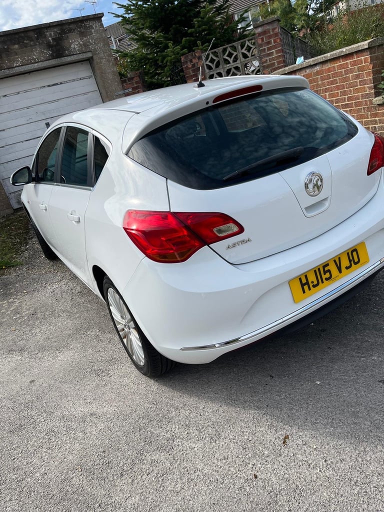 Vauxhall, ASTRA, Hatchback, 2015, Manual, 1398 (cc), 5 doors
