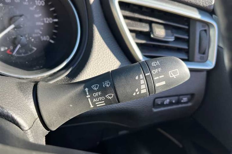 2018 Nissan Qashqai 1.2 DIG-T N-CONNECTA 5DR Hatchback Petrol Manual