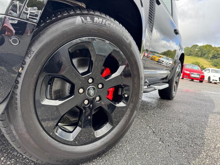 2023 23 LAND ROVER DEFENDER 3.0 D250 MHEV X-DYNAMIC SE Diesel Santorini Black