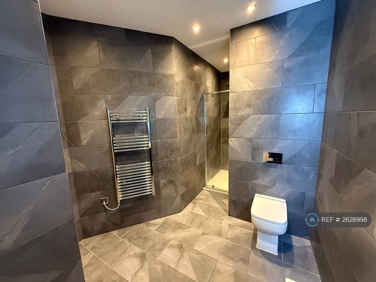 1 bedroom flat in St Sepulchre Gate, Doncaster, DN1 (1 bed) (#2628998)