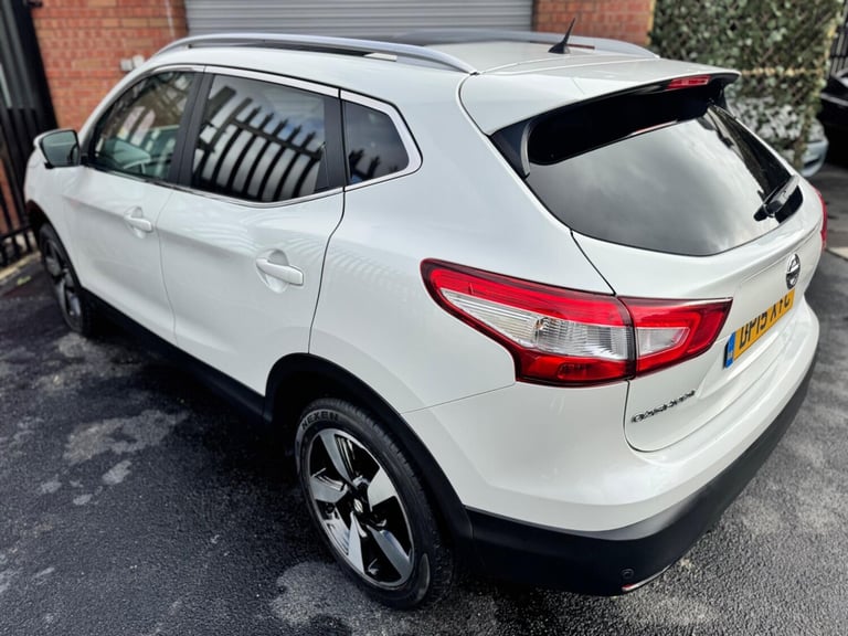 2015 Nissan Qashqai 1.5 dCi n-tec+ 2WD Euro 5 (s/s) 5dr HATCHBACK Diesel Manual