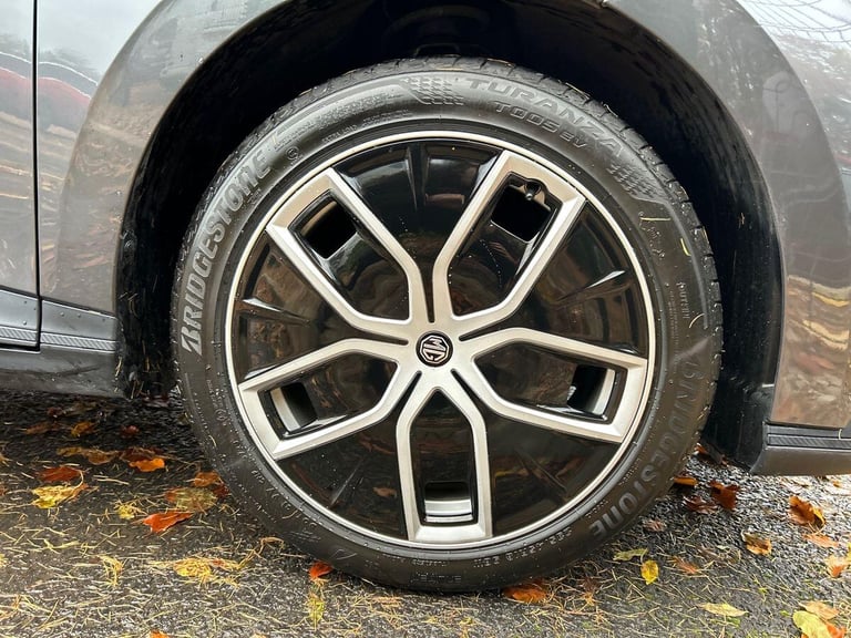 2024 MG MG4 64kWh Trophy Long Range Hatchback 5dr Electric Auto (203 ps) Hatchback ELECTRIC Autom...