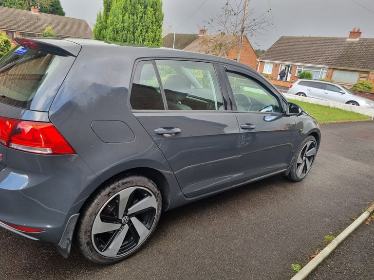 Volkswagen, GOLF, Hatchback, 2013, Semi-Auto, 1598 (cc), 5 doors