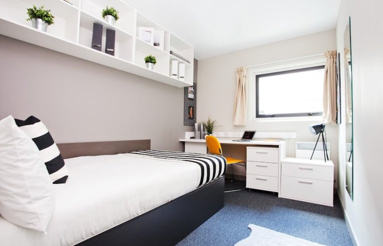 Tenancy takeover for student accomodation