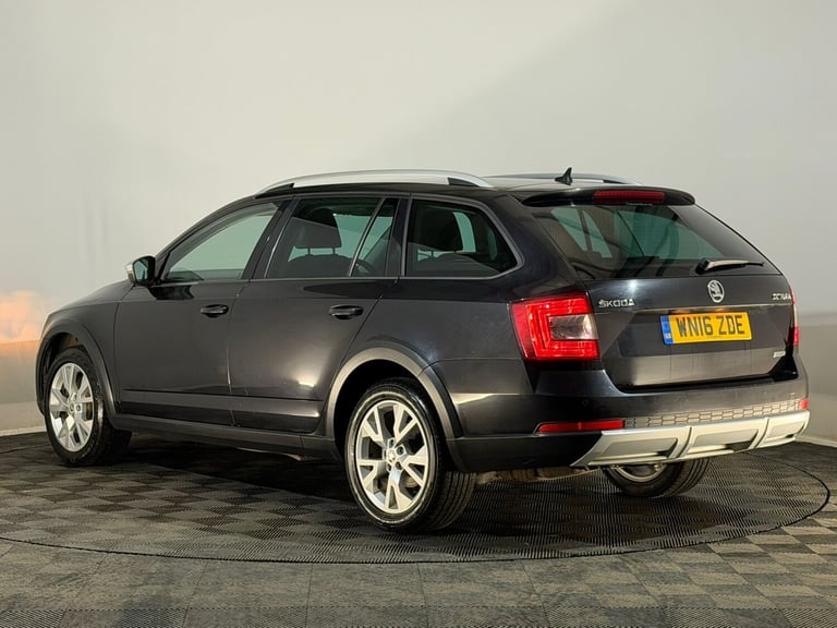 2016 SKODA OCTAVIA SCOUT 2.0 DIESEL DSG AUTOMATIC 4WD 4X4 ESTATE 1 PREV OWNER
