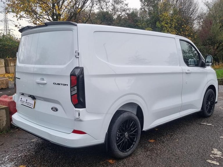 2025 Ford Transit Custom 2.0 EcoBlue 150ps H1 Van Limited PANEL VAN DIESEL Manual
