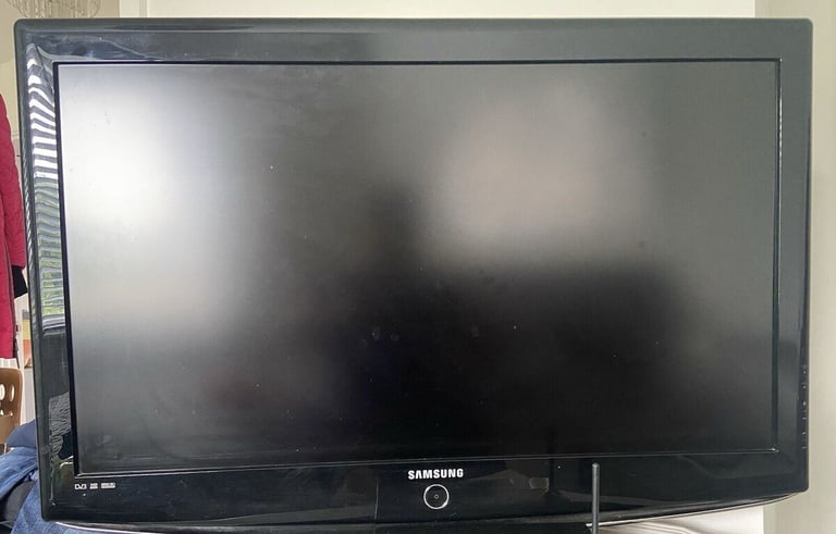 image for Samsung LE37R87BD 37-inch HD Ready LCD TV