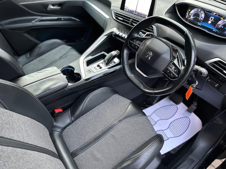 2018 Peugeot 5008 1.2 PureTech Allure EAT Euro 6 (s/s) 5dr HATCHBACK Petrol Automatic