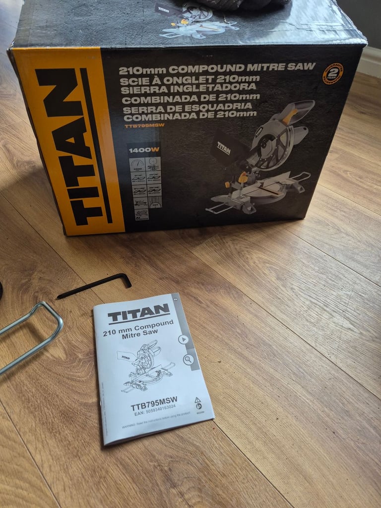 Titan 210mm mita saw 