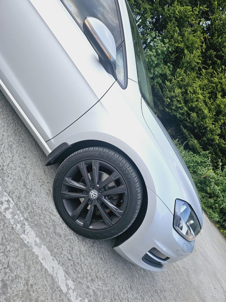 VW Gold tdi 2.0 Diesel BlueMotion Tech Match Hatchback Manual 2014.