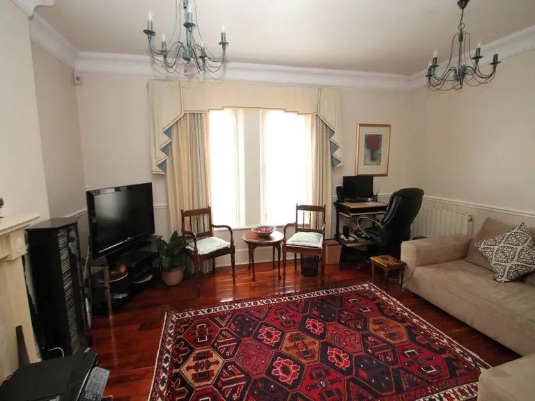 3Bed 2Bath Duplex flat to rent in Harrow on the Hill - West Hill
