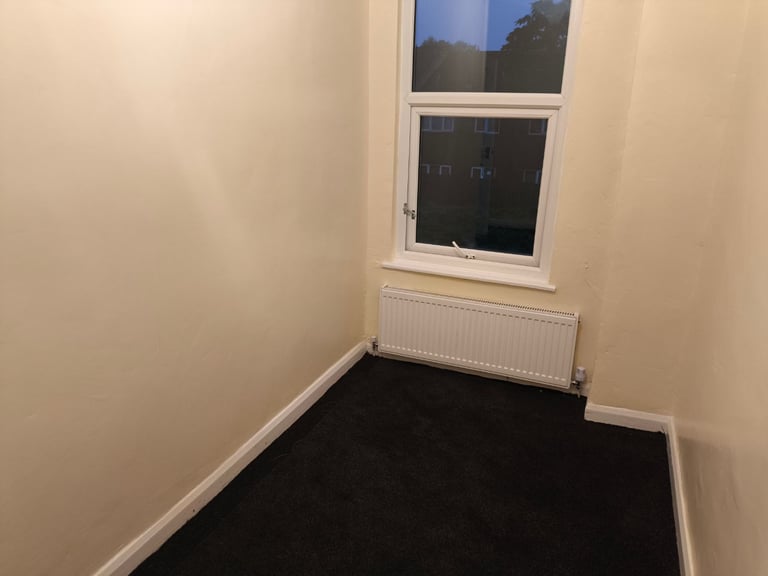 Charming 2-Bedroom Mid-Terrace Home on Tower Street, Heywood – £1000 PCM