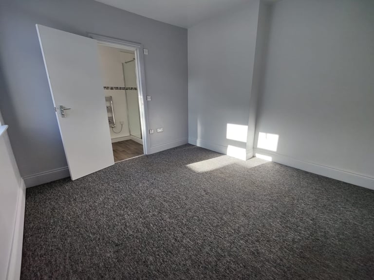 One Bedroom Flat Pets considered 