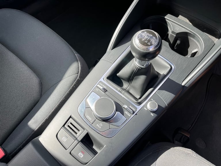 2018 Audi A3 SPORTBACK TFSI SE TECHNIK Hatchback Petrol Manual