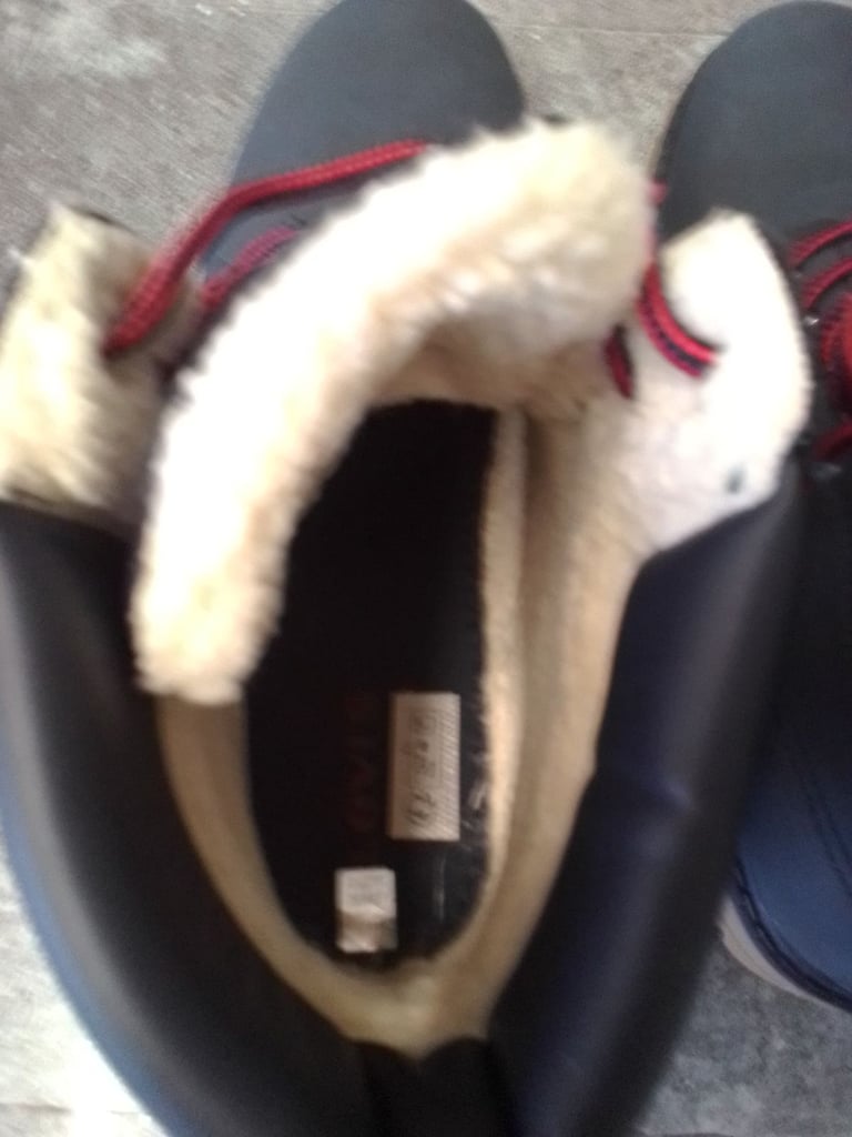 'Levis' Ladies Boots.