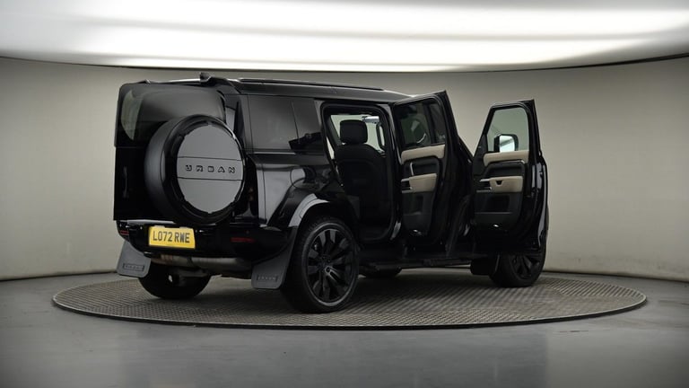 2023 Land Rover Defender 110 3.0 D300 MHEV X-Dynamic HSE SUV 5dr Diesel Auto 4WD Euro 6 (s/s) (30...