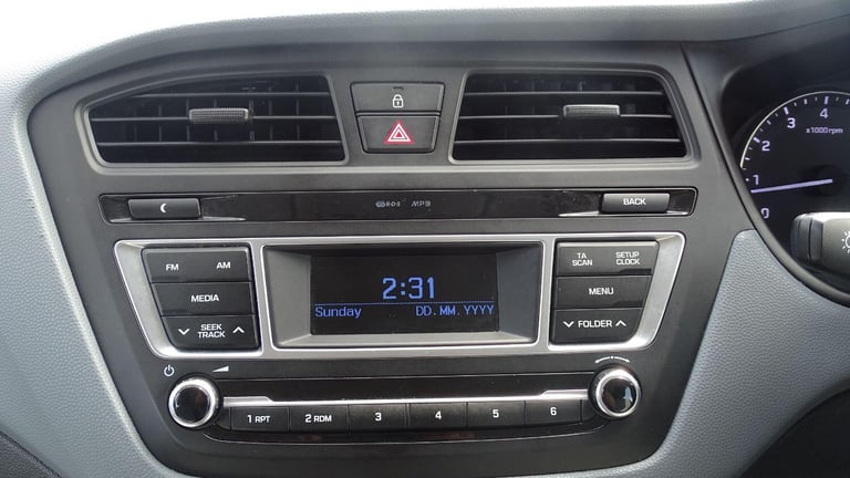 HYUNDAI I20 1.2 Blue Drive S Silver Manual Petrol 2016