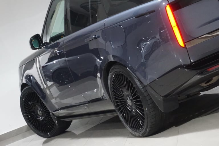 2023 Land Rover Range Rover 3.0 P550e 38.2kWh SV SUV 5dr Petrol Plug-in Hybrid Auto 4WD Euro 6 (s...